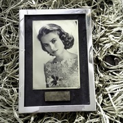 ANTIQUE Frame Autograph Grace Kelly FKS516D54